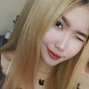 Meet your Posher, Amelia